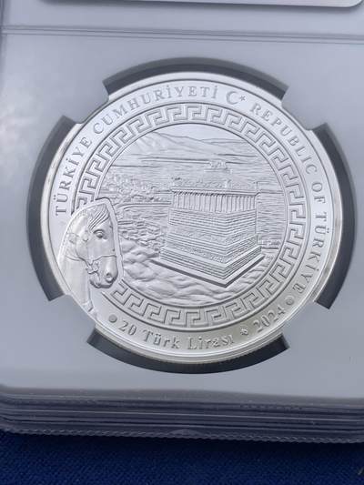《竞宝斋》第423场 周日，周一，周二  3场连拍 （全场包邮） NGC PF69UC 土耳其2024年世界七大奇迹-哈利阿纳苏斯陵20里拉精制纪念银币（局部细节精湛需要放大镜欣赏~限量发行3千枚，克重1盎司，925银，币径38.61MM，附带证书）