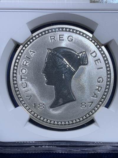 《竞宝斋》第423场 周日，周一，周二  3场连拍 （全场包邮） NGC PF67CAMEO 英国维多利亚头像银质克朗型幻想币