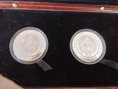 长老汇蛇年精选第五十四场拍卖 2008白俄罗斯猞猁20卢布镶嵌水晶精制银币，两枚套装，盒证全，单枚1盎司999银