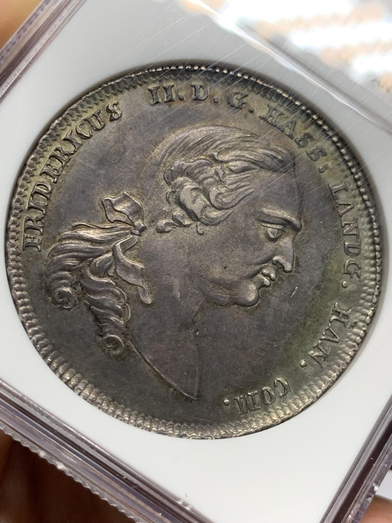 《竞宝斋》第423场 周日，周一，周二  3场连拍 （全场包邮） NGC MS62 德国 1766年 黑森卡塞尔 1泰勒大银币 深包浆 出分不易 非常难的品种 季军分 更高分仅两枚 