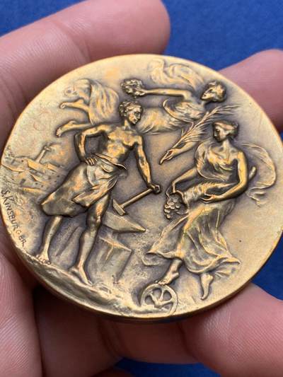 《竞宝斋》第423场 周日，周一，周二  3场连拍 （全场包邮） 法国国家建筑与采石业联盟纪念铜章 带盒 59.1克 50.3mm