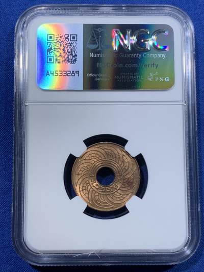 《竞宝斋》第423场 周日，周一，周二  3场连拍 （全场包邮） NGC MS63RB 泰国萨当1939年中孔铜币
