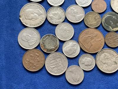 《竞宝斋》第423场 周日，周一，周二  3场连拍 （全场包邮） 多国硬币一组 总重约227.2克