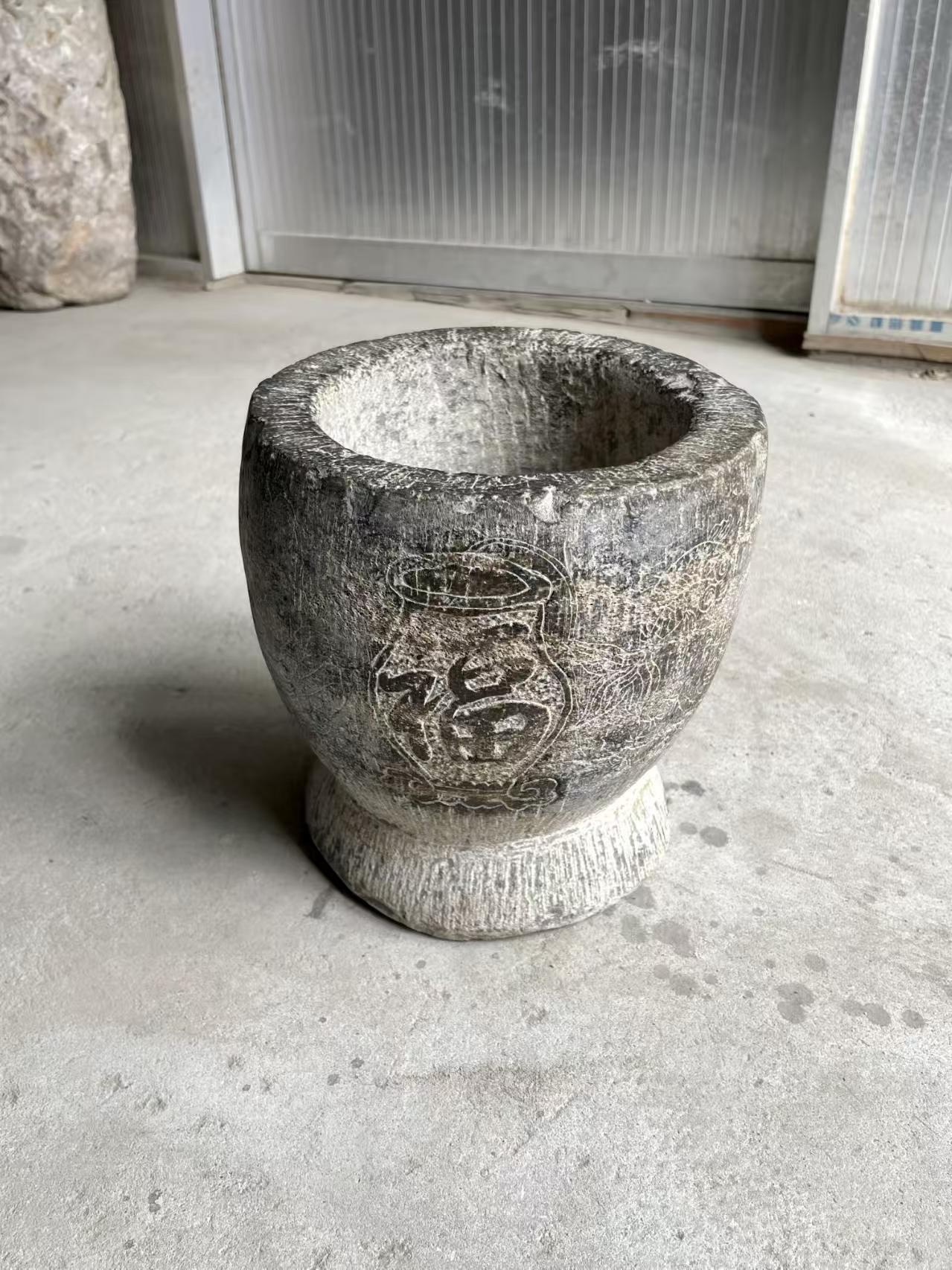 清代青石满雕工圆盆  直径20厘米高23厘米