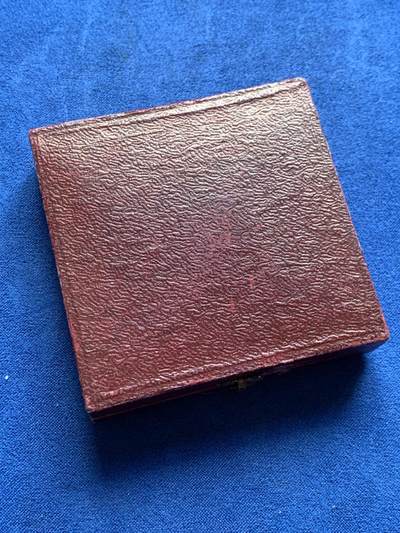 《竞宝斋》第423场 周日，周一，周二  3场连拍 （全场包邮） 法国国家建筑与采石业联盟纪念铜章 带盒 59.1克 50.3mm