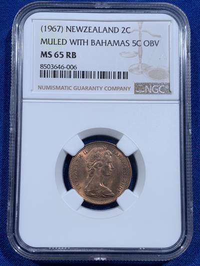 《竞宝斋》第423场 周日，周一，周二  3场连拍 （全场包邮） 冠军分 稀少错版 NGC MS65RB 新西兰 1967 2分铜币 参见KM-3（巴哈马正面）/KM-33（新西兰背面）。此错币类型耐人寻味 SBP 2020年同分 将近1800成交