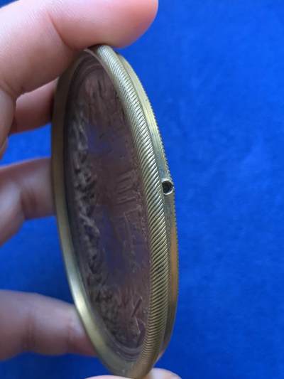 《竞宝斋》第423场 周日，周一，周二  3场连拍 （全场包邮） 围攻巴士底狱单面铜章 92.1克 84mm 顶部有打孔 大直径 品种少见