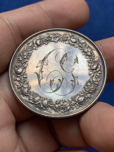 《竞宝斋》第423场 周日，周一，周二  3场连拍 （全场包邮） 1875年法国婚礼银章 高浮雕 21.6克 36.9mm 蜜蜂银标