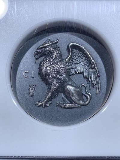 《竞宝斋》第423场 周日，周一，周二  3场连拍 （全场包邮） 首期 NGC MS70ANTIQUED 库克2024年发行古希腊货币5（超高浮雕狮鹫设计）仿古银币（CIT重现千年货币复刻：1盎司克重，999纯银，33MM，限量999枚，盒证齐全）加厚盒