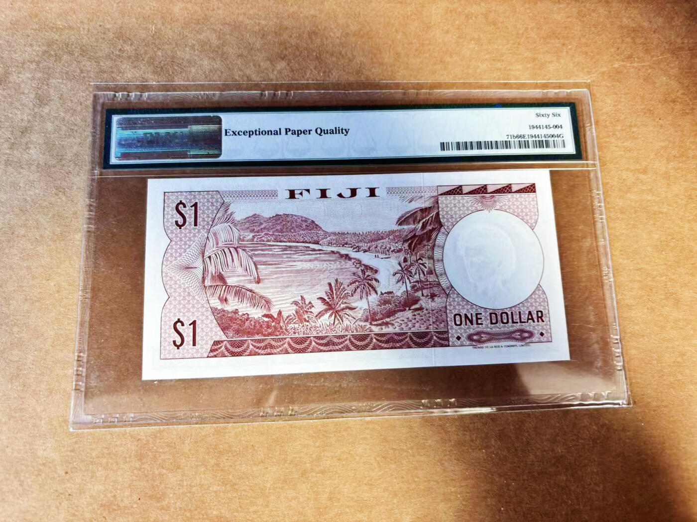 【Blue Auction】世界纸币精拍第732期——祝各位藏友国庆中秋假期快乐！ 斐济 1974年1元 戎装女王 PMG66EPQ 