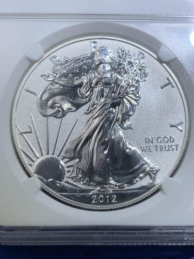 《竞宝斋》第423场 周日，周一，周二  3场连拍 （全场包邮） NGC PF69 美国2012年鹰洋自由行走女神反向精制纪念银币，PROOF反向精制币，币面清爽干净又漂亮，打制精美，状态一流。目前只发行过7个年份，反向精制行走比精制价格贵许多。