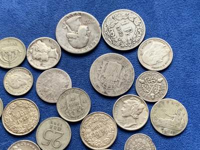 《竞宝斋》第423场 周日，周一，周二  3场连拍 （全场包邮） 多国小银币小银章 总重约97.9克