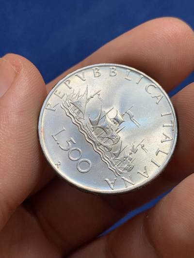 《竞宝斋》第423场 周日，周一，周二  3场连拍 （全场包邮） 意大利1966年少妇500里拉银币 原光