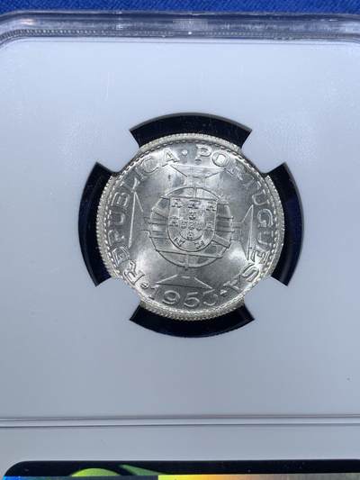 《竞宝斋》第423场 周日，周一，周二  3场连拍 （全场包邮） NGC MS65 葡属佛得角1953年10E银币