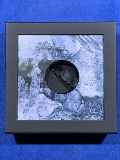 《竞宝斋》第423场 周日，周一，周二  3场连拍 （全场包邮） NGC MS70ANTIQUED 库克2022年发行古希腊货币3（超高浮雕飞马设计）仿古银币（CIT重现千年历史货币复刻：1盎司克重，999纯银，33MM，限量999枚，盒证齐全）加厚盒