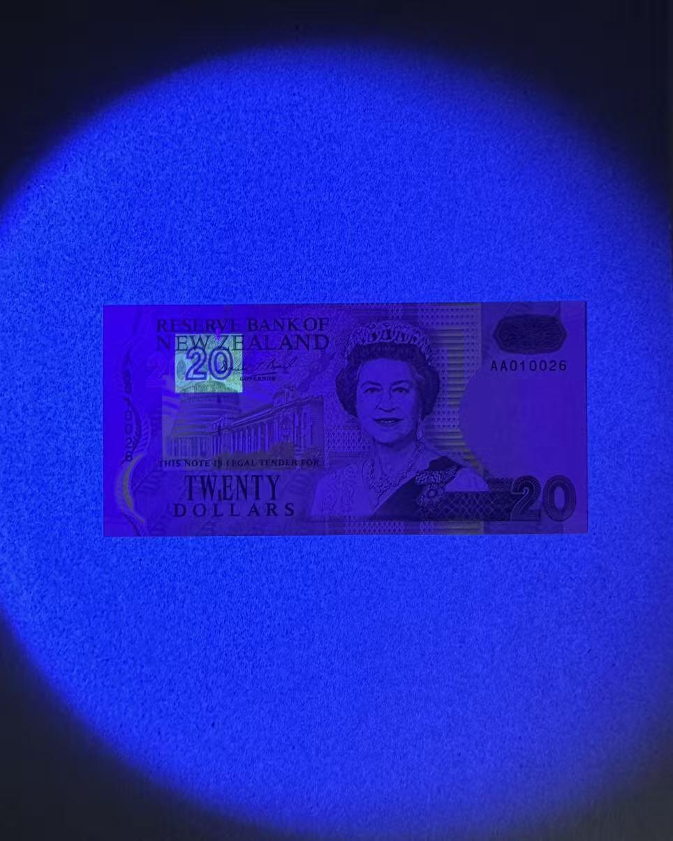 【Blue Auction】世界纸币精拍第732期——祝各位藏友国庆中秋假期快乐！ 【AA冠无47】新西兰 纸质版20元 女王 全新UNC