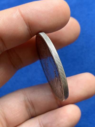 《竞宝斋》第423场 周日，周一，周二  3场连拍 （全场包邮） 美国1921年摩根1美元银币 0.9银 细节很好