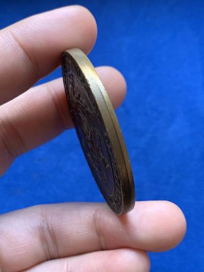 《竞宝斋》第423场 周日，周一，周二  3场连拍 （全场包邮） 法国沙泰勒永海滩市城市纪念铜章 59.1克 49.3mm 人鱼小姐比较抽象