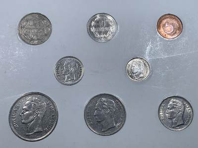 《竞宝斋》第423场 周日，周一，周二  3场连拍 （全场包邮） 委内瑞拉1965-80年非银全面值一组