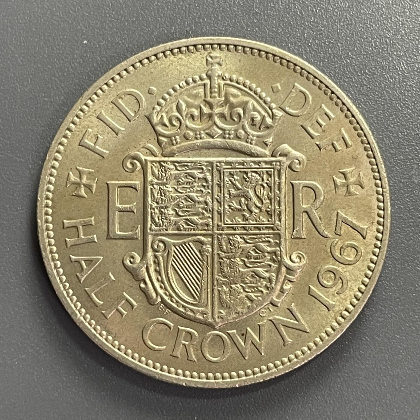 回流钱币1001-1 英国1967年半克朗镍币 32mm