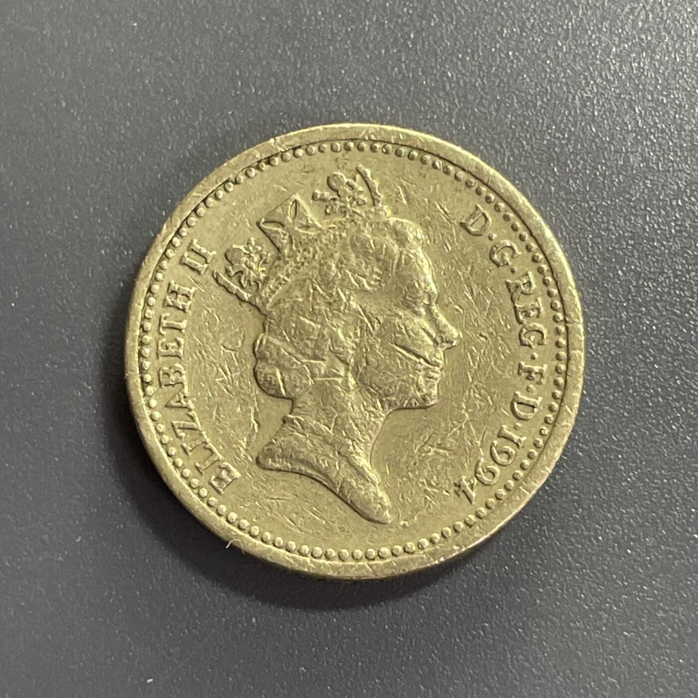 回流钱币1001-1  英国1983年英国1英镑铜币 站狮