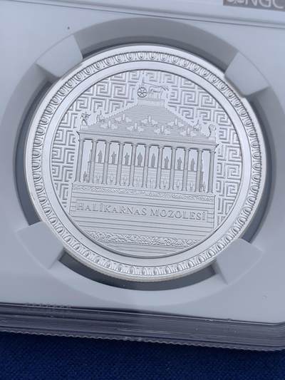 《竞宝斋》第423场 周日，周一，周二  3场连拍 （全场包邮） NGC PF69UC 土耳其2024年世界七大奇迹-哈利阿纳苏斯陵20里拉精制纪念银币（局部细节精湛需要放大镜欣赏~限量发行3千枚，克重1盎司，925银，币径38.61MM，附带证书）