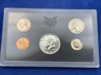 《竞宝斋》第423场 周日，周一，周二  3场连拍 （全场包邮） 美国1968年5枚装精制套币 含50美分银币