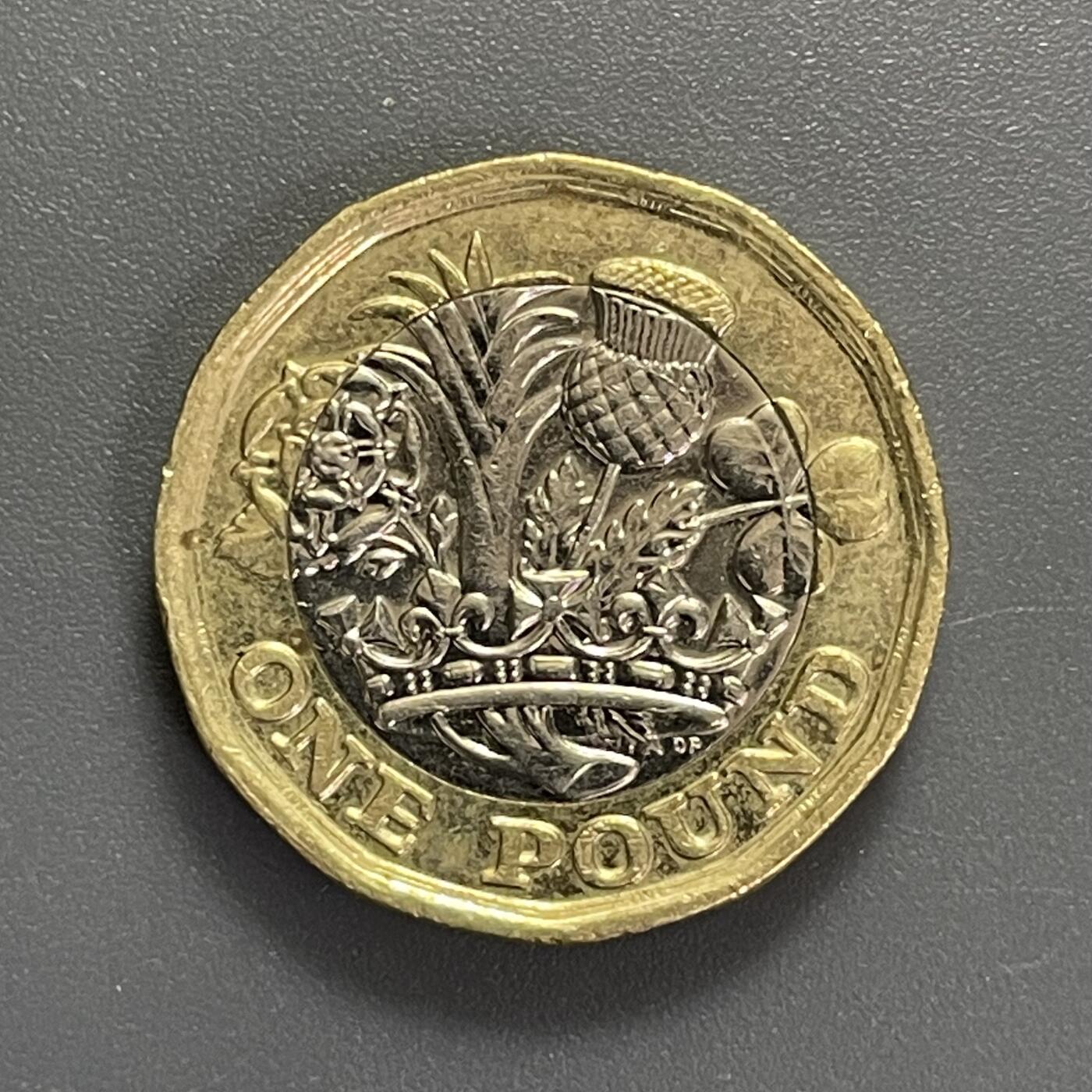 回流钱币1001-1 英国2017年1英镑双色币