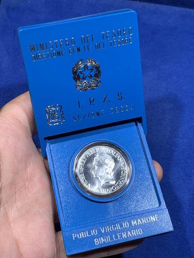 《竞宝斋》第423场 周日，周一，周二  3场连拍 （全场包邮） 意大利1981年维吉尔500里拉纪念银币 原盒+说明书