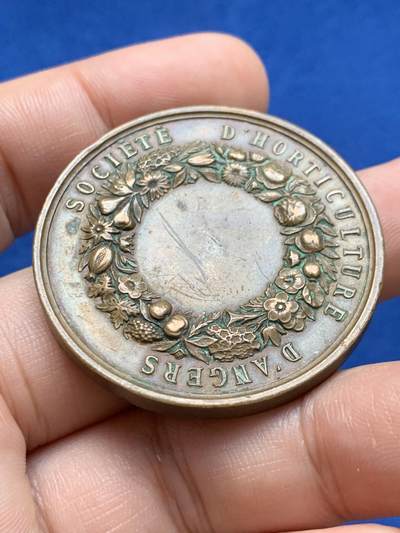 《竞宝斋》第423场 周日，周一，周二  3场连拍 （全场包邮） 法国昂热园艺协会铜章 36.1克 41.3mm 丰饶角铜标