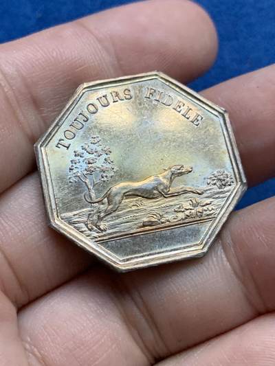 《竞宝斋》第423场 周日，周一，周二  3场连拍 （全场包邮） 法国寓言故事八角银质代币，30.1MM，12.75克，早期油灯边铭