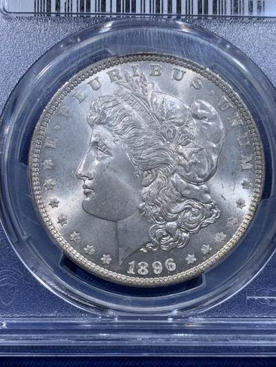 《竞宝斋》第423场 周日，周一，周二  3场连拍 （全场包邮） PCGS MS64 美国1896年摩根1美元银币 鹰面五彩 卷首包浆 原光好品