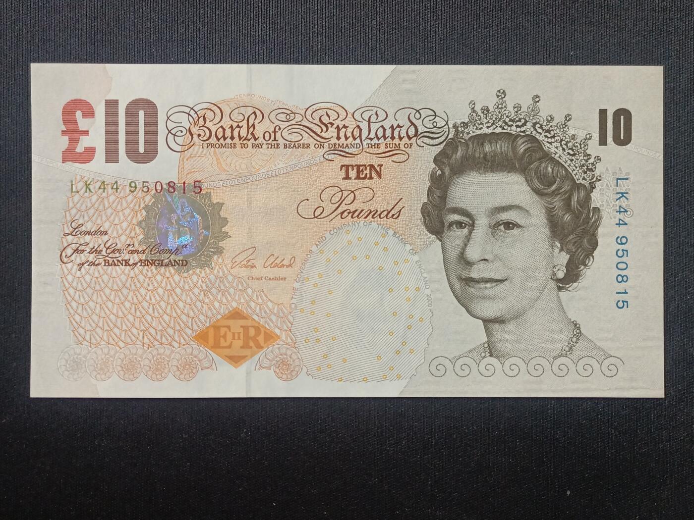【游宝拍卖】国庆节专场-72期 精品单钞 10.2集拍 英国-10英镑【2000年 E序列纸钞版 全新UNC-】