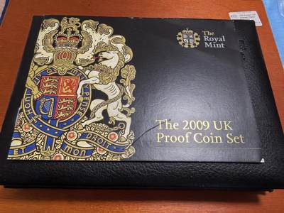 长老汇蛇年精选第五十四场拍卖 2009英国精制币12枚，盒证全，含大热门邱园50便士，普制币套装市场价大约2900元，这套是精制币