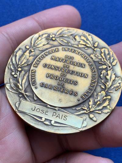 《竞宝斋》第423场 周日，周一，周二  3场连拍 （全场包邮） 法国国家建筑与采石业联盟纪念铜章 带盒 59.1克 50.3mm