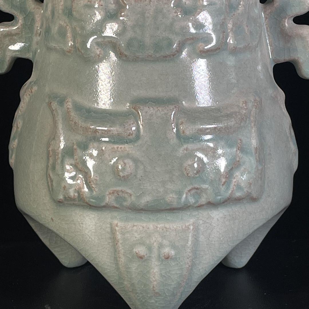 精品老瓷器专场 汝窑冰裂纹三足炉双耳尊