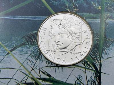 《竞宝斋》第423场 周日，周一，周二  3场连拍 （全场包邮） 意大利1992年花神500里拉 原册