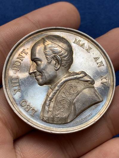 《竞宝斋》第423场 周日，周一，周二  3场连拍 （全场包邮） 梵蒂冈 1878年 教皇利奥十三世高浮雕纪念银章 35.2克 43.5mm