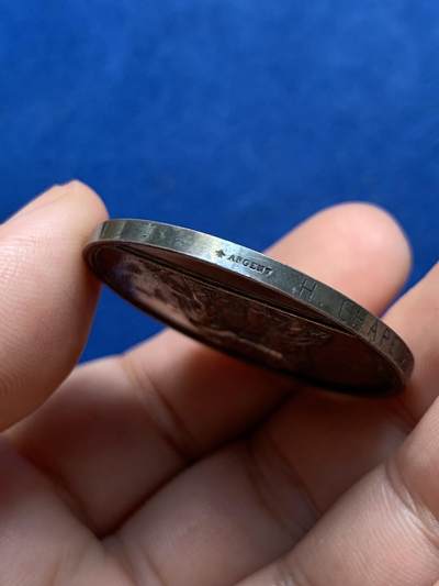 《竞宝斋》第423场 周日，周一，周二  3场连拍 （全场包邮） 1875年法国婚礼银章 高浮雕 21.6克 36.9mm 蜜蜂银标