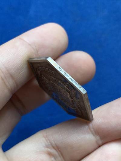 《竞宝斋》第423场 周日，周一，周二  3场连拍 （全场包邮） 1849年南特火灾保险六角银质代币 品相佳，直径：31.5mm，重：11.45g，丰饶角边铭。