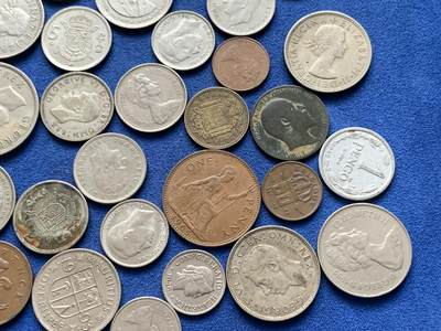 《竞宝斋》第423场 周日，周一，周二  3场连拍 （全场包邮） 多国硬币一组 总重约227.2克