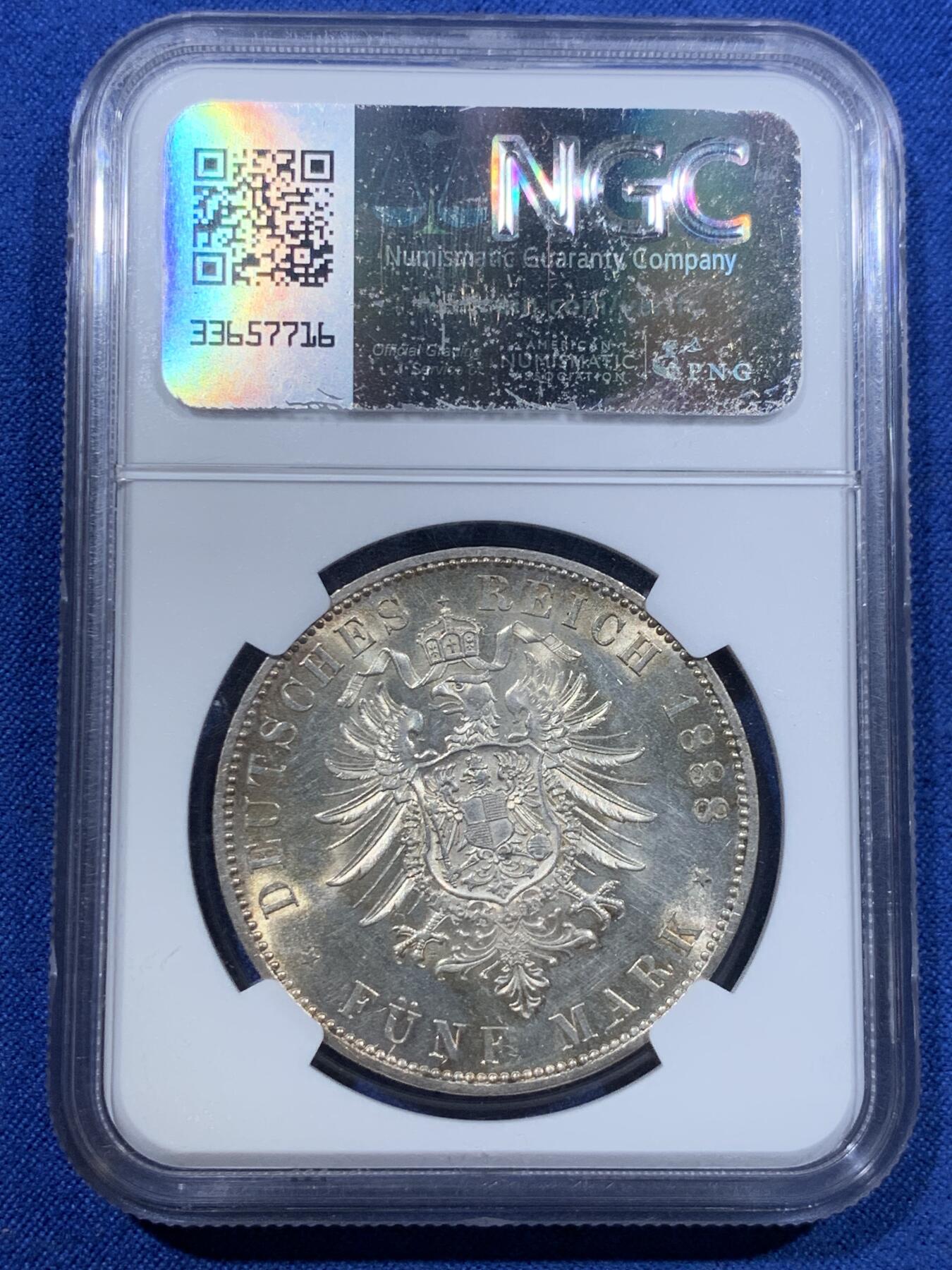 《竞宝斋》第423场 周日，周一，周二  3场连拍 （全场包邮） NGC MS62 德国1888年三皇之年腓特烈三世短翅流通5马克银币 金彩转光