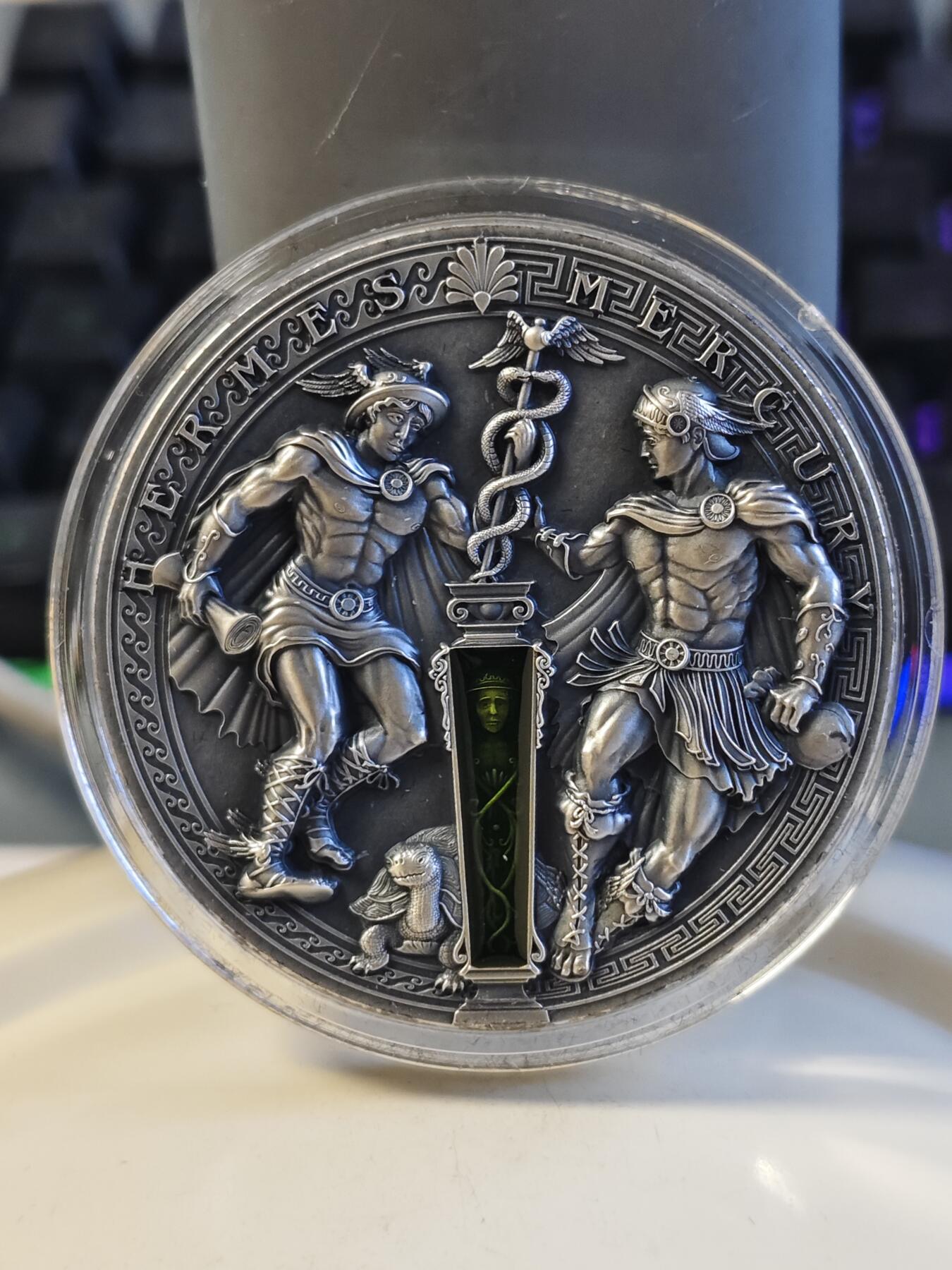 第177期拍卖【长期征集拍品】 纽埃2022年双神赫尔墨斯与墨丘利2盎司银币盒证齐全，999银，发行500枚