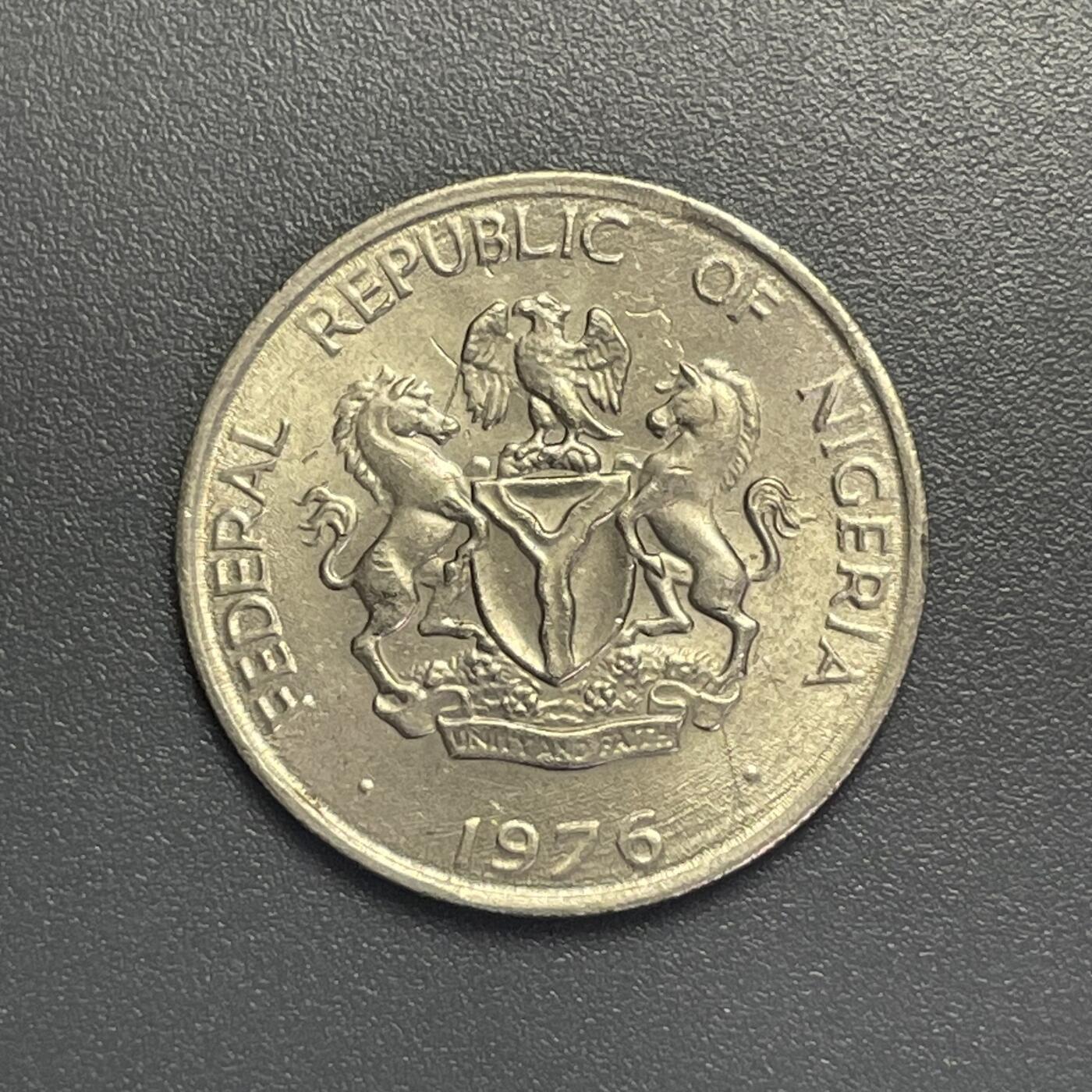 回流钱币1001-1 尼日利亚1976年10考包 油棕树铜镍币