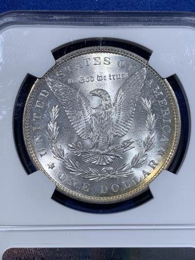 《竞宝斋》第423场 周日，周一，周二  3场连拍 （全场包邮） NGC MS64 美国1881年摩根大银币，卷首香槟包浆。