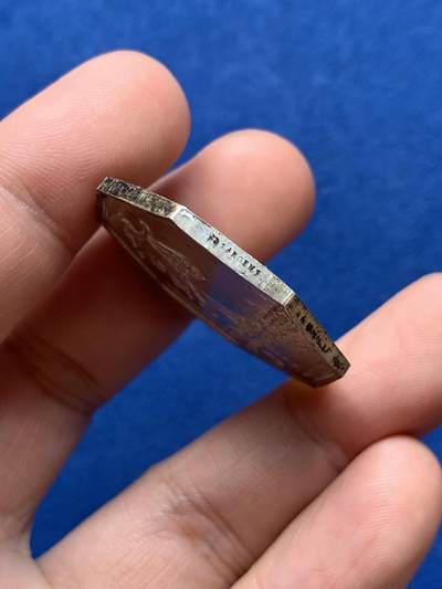 《竞宝斋》第423场 周日，周一，周二  3场连拍 （全场包邮） 法国商会八角银代币 丰饶角1银标 16.6克 33.7mm