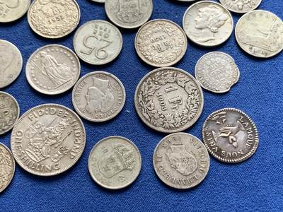 《竞宝斋》第423场 周日，周一，周二  3场连拍 （全场包邮） 多国小银币小银章 总重约97.9克