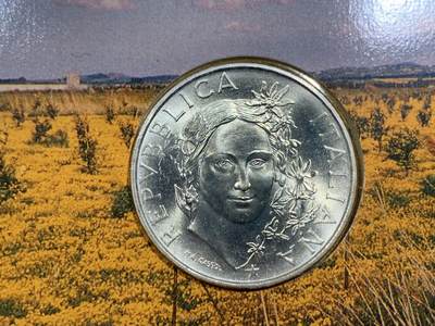 《竞宝斋》第423场 周日，周一，周二  3场连拍 （全场包邮） 意大利1993年花神500里拉 原册