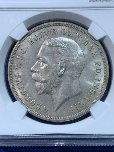 《竞宝斋》第424场 周日，周一，周二  3场连拍 （全场包邮） NGC MS65 英国1935年乔治五世木马剑银币 丝绸底板