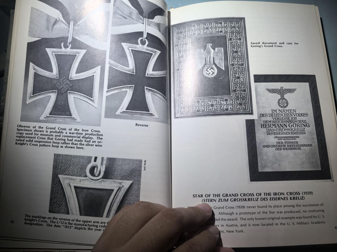 盛世勋华——号角文化勋章邮票专场拍卖第281期 德国（1939）R.J.Bender出版社 骑士十字勋章获得者全记录 上册 288页 